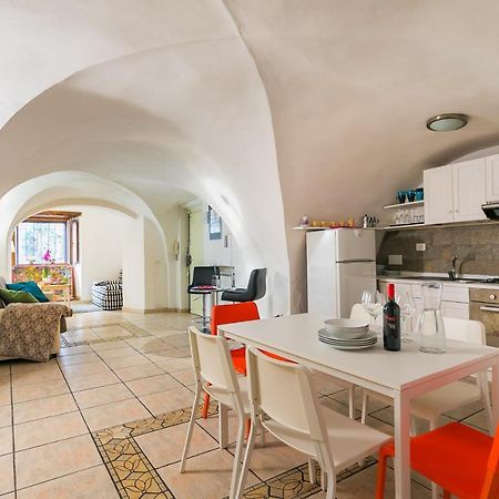 Moro 50 - Loft In Trastevere ローマ エクステリア 写真